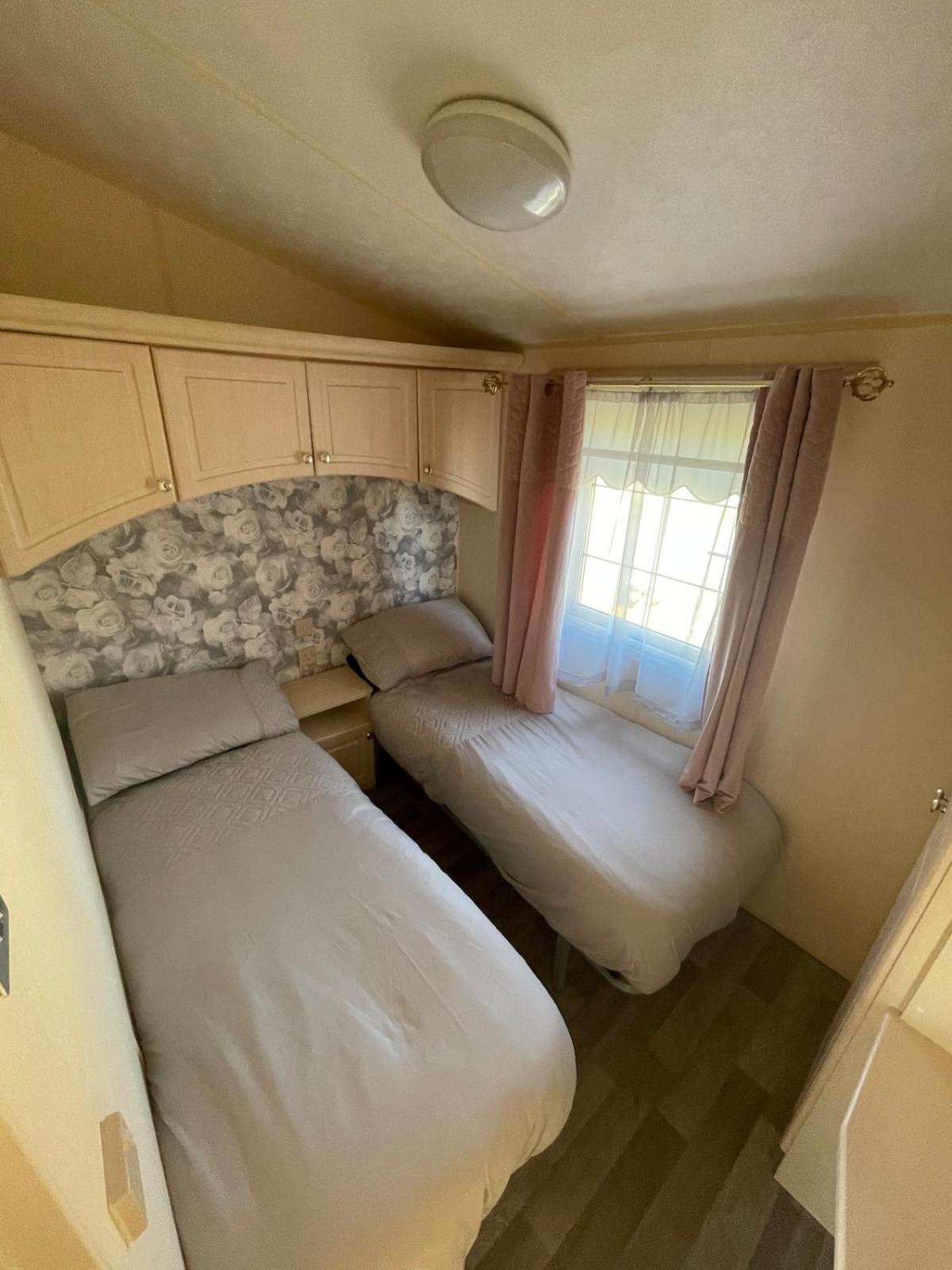Willerby Granada 2-Bedroom Caravan, Glasgow Uddingston Exterior photo