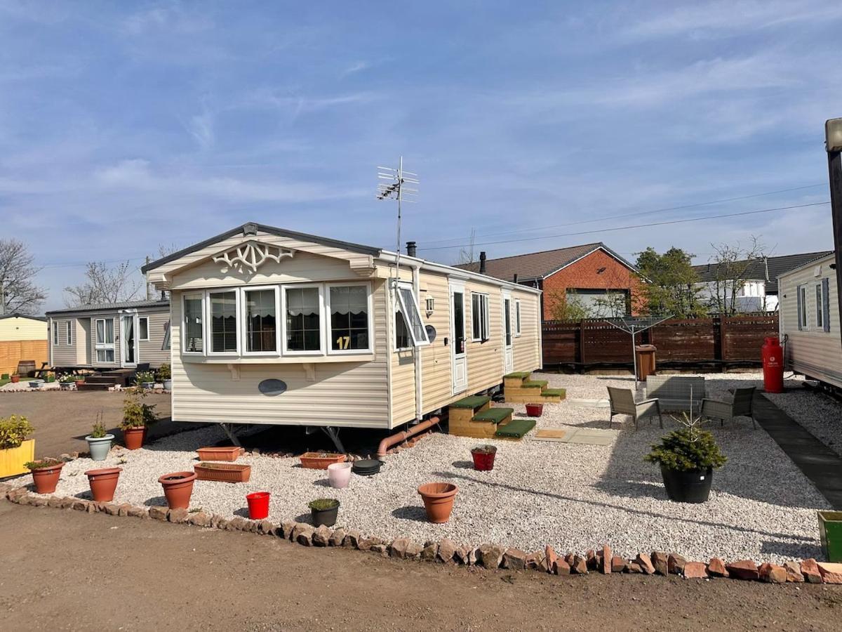 Willerby Granada 2-Bedroom Caravan, Glasgow Uddingston Exterior photo