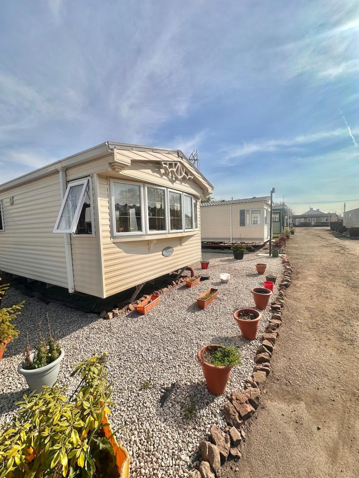 Willerby Granada 2-Bedroom Caravan, Glasgow Uddingston Exterior photo